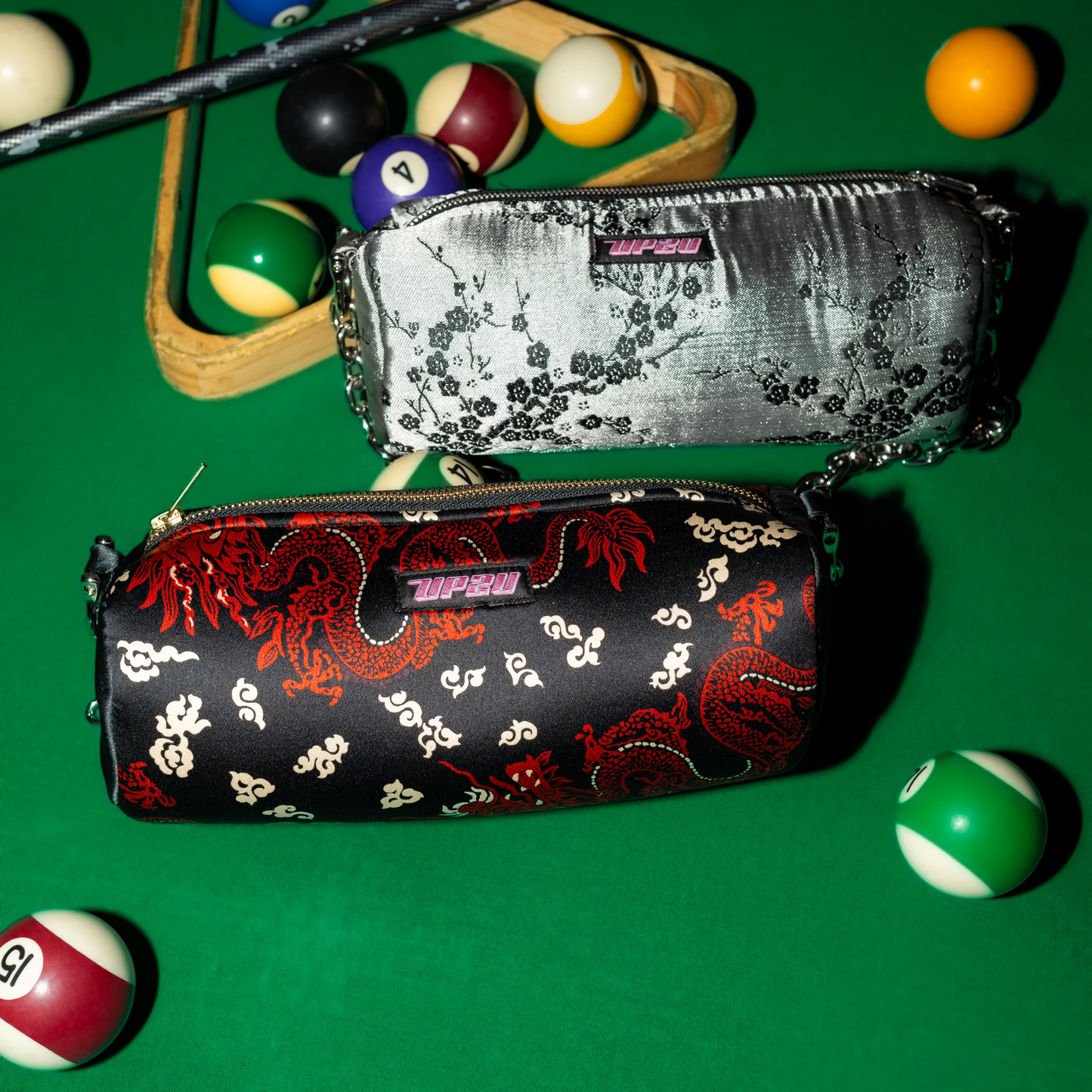 Bolso de hombro de kimono de UP2Bags. Diseño único con cadena, hechos a mano y reciclados.